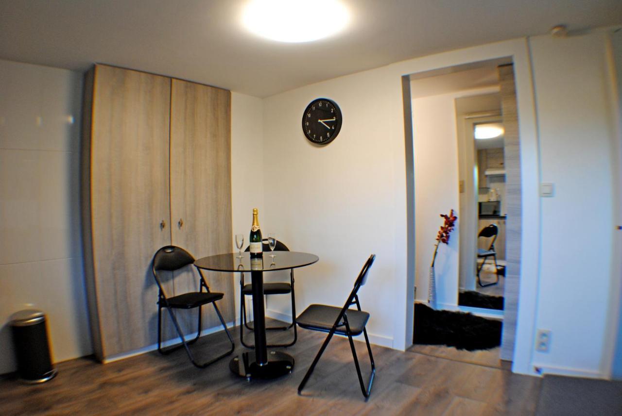 Prettige Dagen Apartment บรูจส์ ภายนอก รูปภาพ
