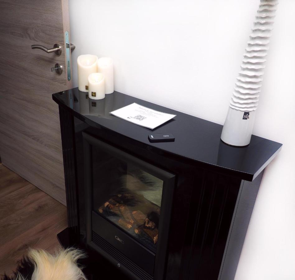 Prettige Dagen Apartment บรูจส์ ภายนอก รูปภาพ
