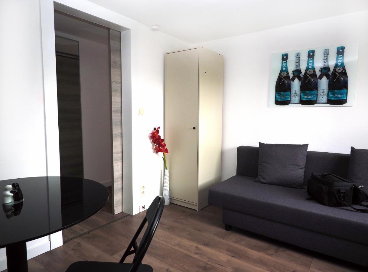 Prettige Dagen Apartment บรูจส์ ภายนอก รูปภาพ